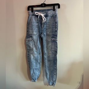 AE Jogger Jeans Size 000